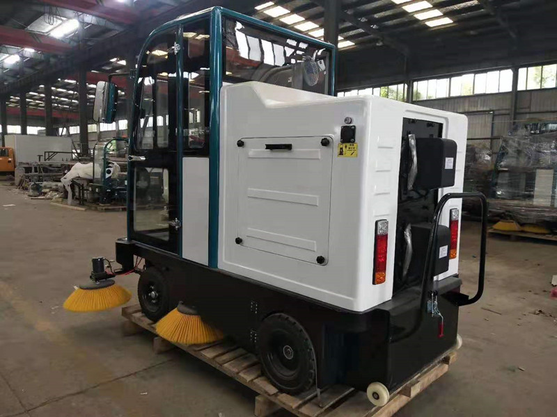 電動(dòng)掃路車(chē) 電動(dòng)掃路車(chē)